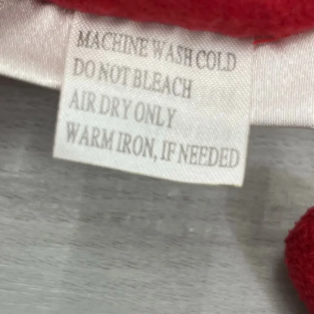Vintage Bath & Body Works Red Winter Hat And Glove Set